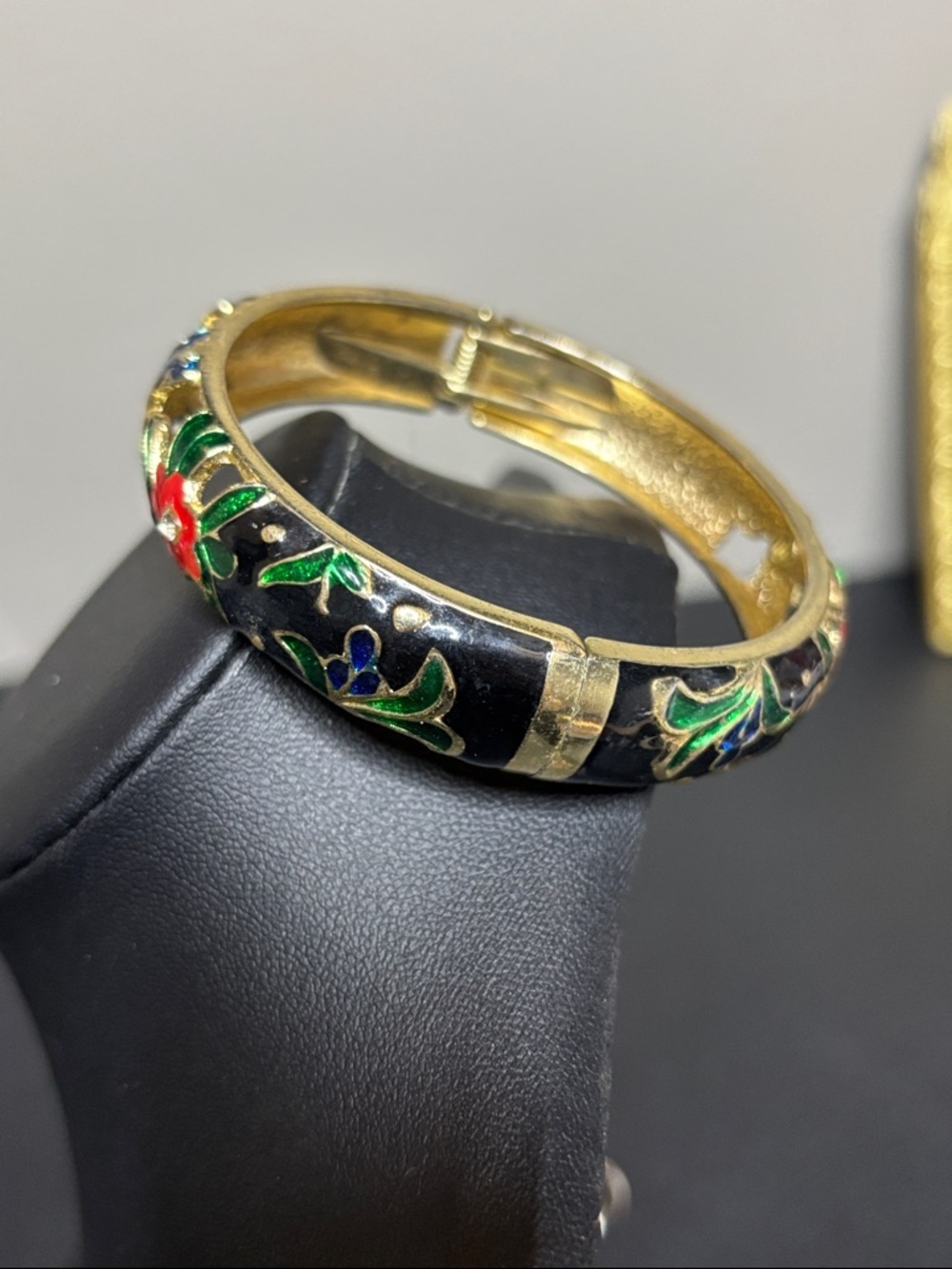 Cloisonné Gold Tone Floral Hinge Vintage Bangle Bracelet - Picture 2 of 6